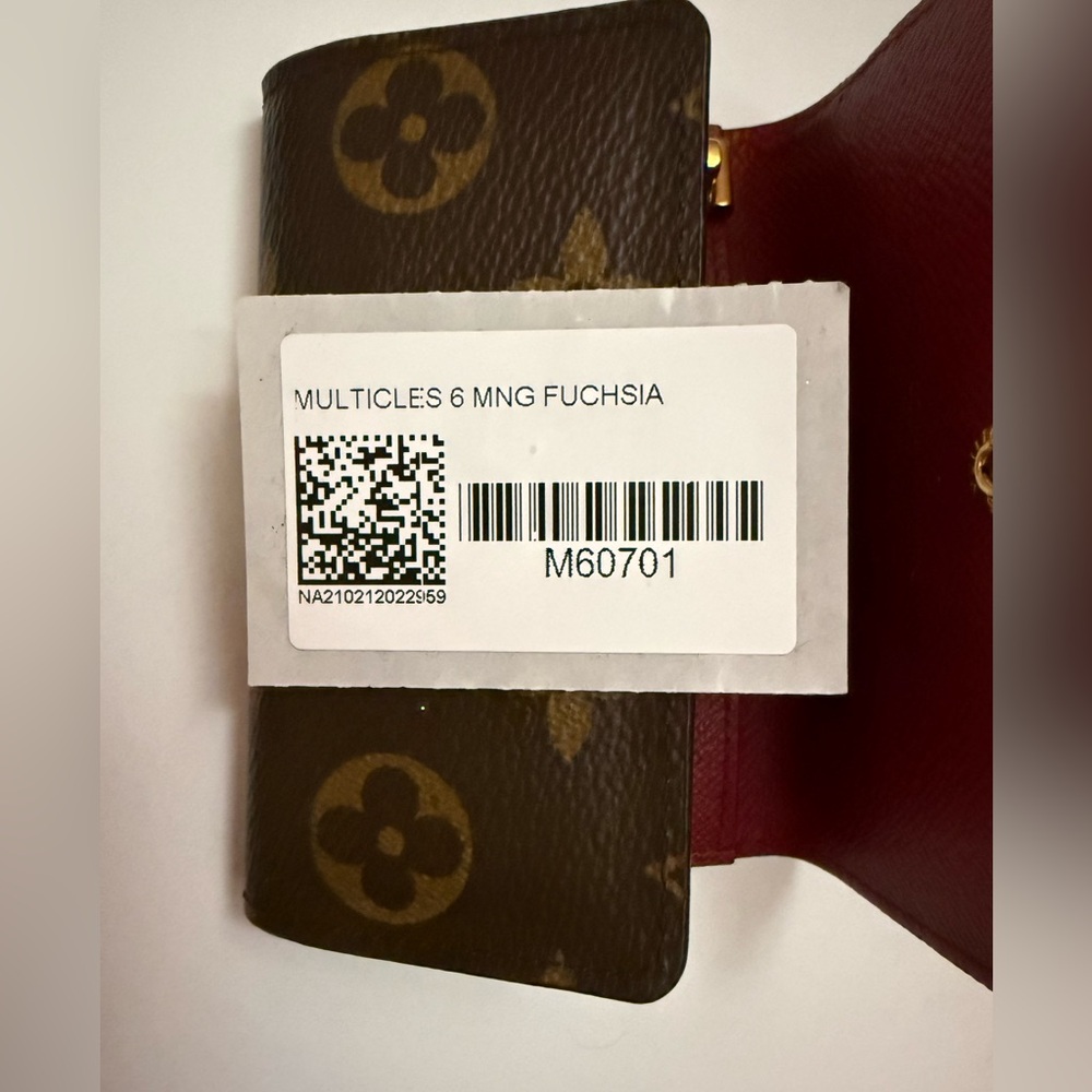 Louis Vuitton Monogram Key Holder - Picture 7 of 7